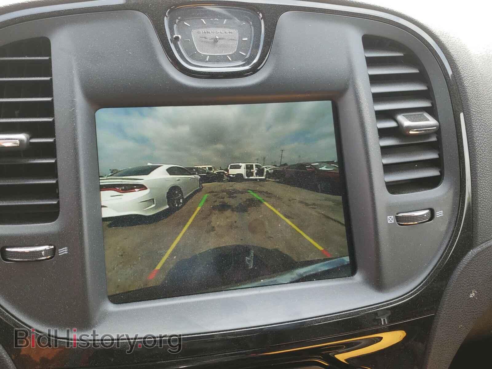 2019 CHRYSLER 300 - VIN: 2C3CCAGG8KH648797 - Фото 9