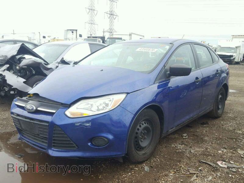 2012 Ford FOCUS (VIN 1FAHP3E21CL271278) — фото 2 из 10