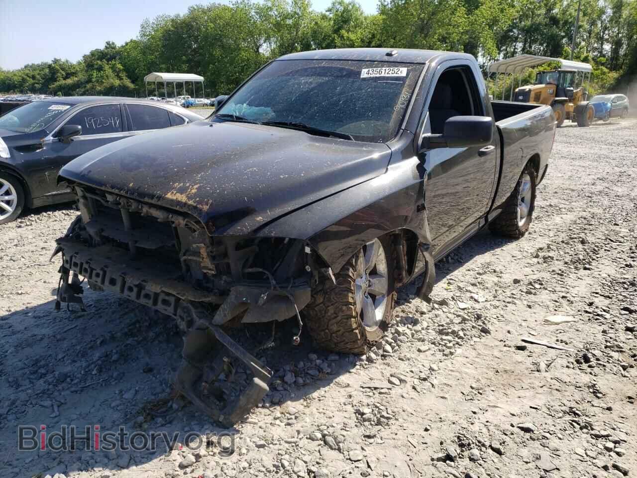 2015 RAM 1500 - VIN: 3C6JR6AT2FG618390 - Фото 2
