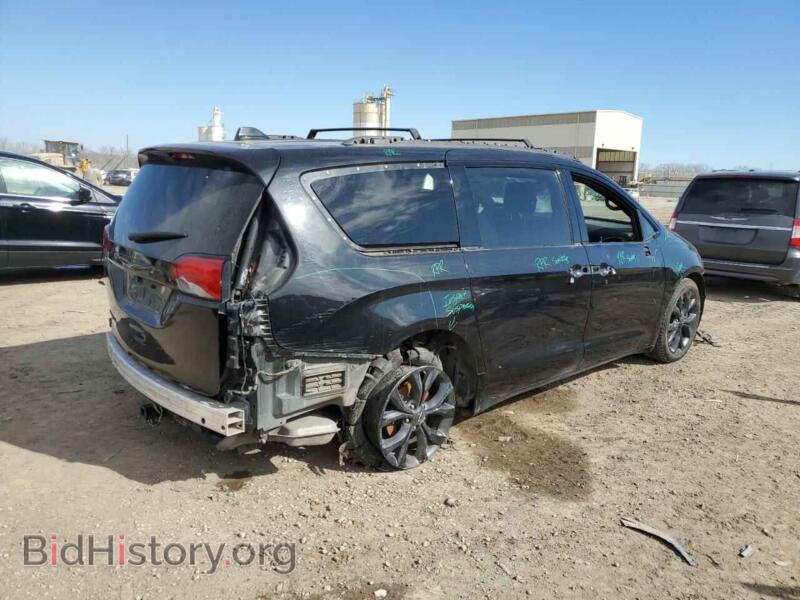 2020 Chrysler PACIFICA (VIN 2C4RC1BG2LR113330) — photo 3 of 13
