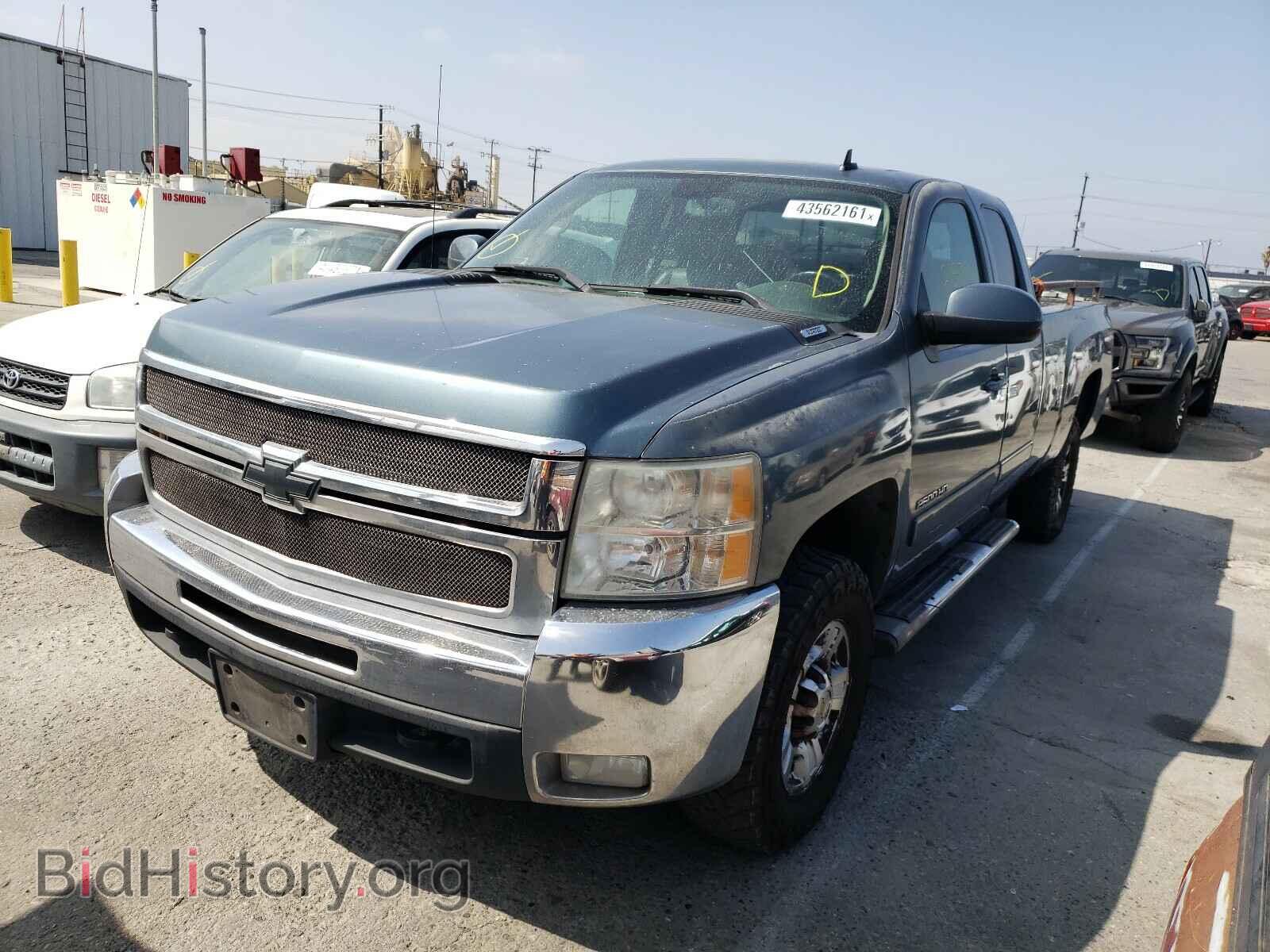 2008 CHEVROLET SILVERADO - VIN: 1GCHC29K48E122319 - Фото 2
