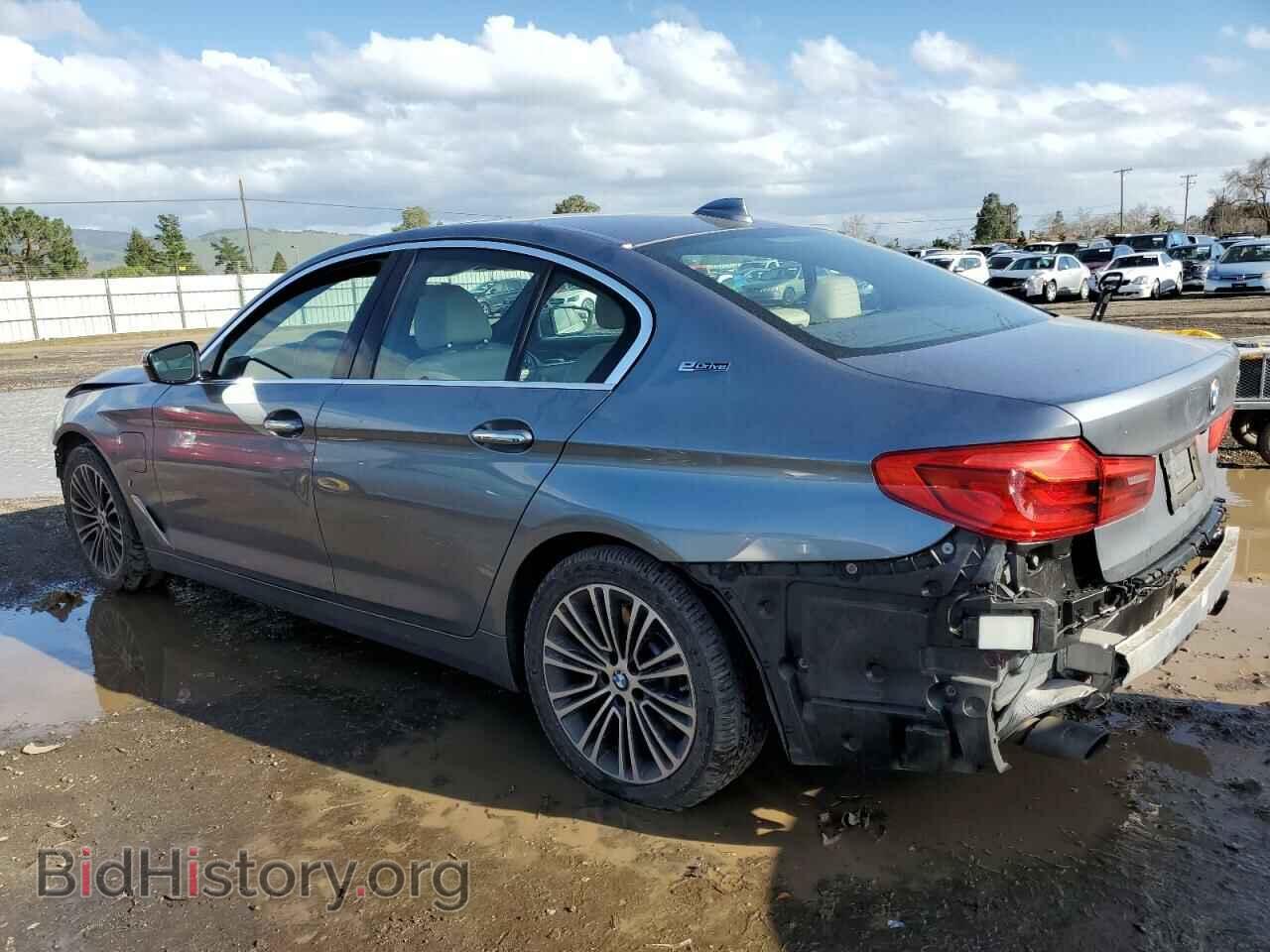 2018 BMW 5 SERIES - VIN: WBAJA9C58JB253194 - Фото 2