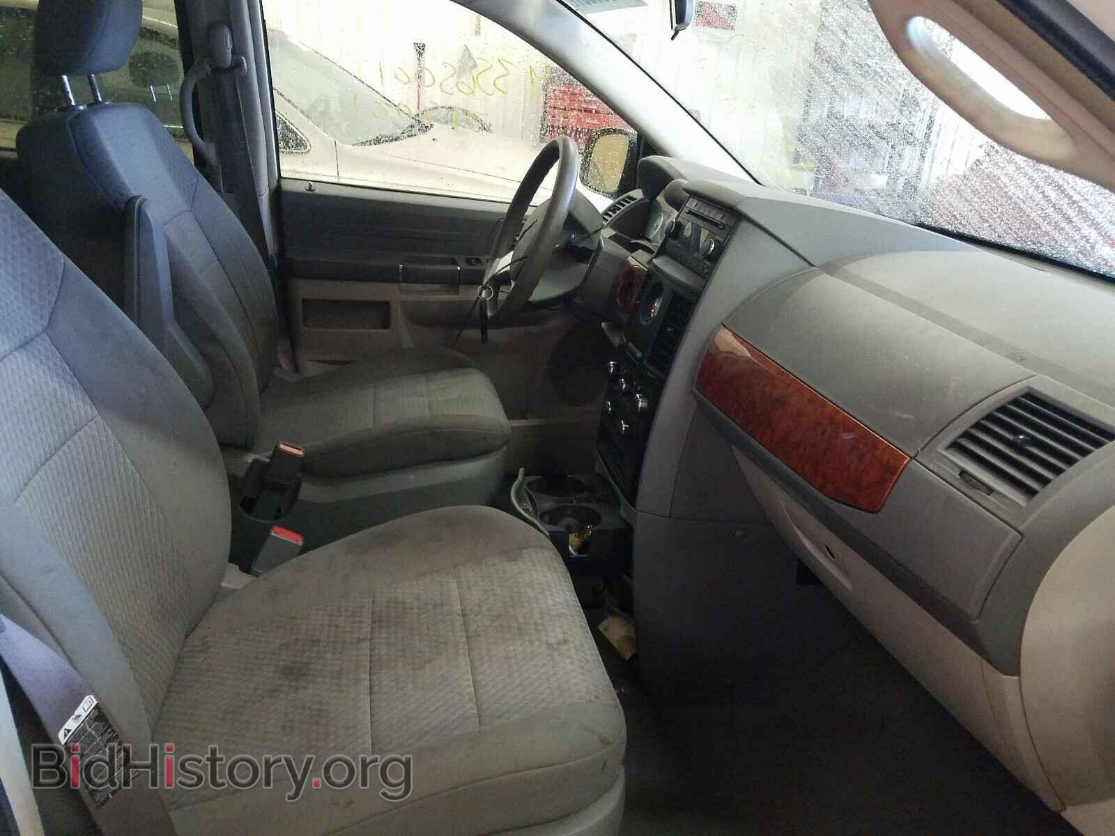 2008 CHRYSLER MINIVAN - VIN: 2A8HR44H68R656309 - Фото 5
