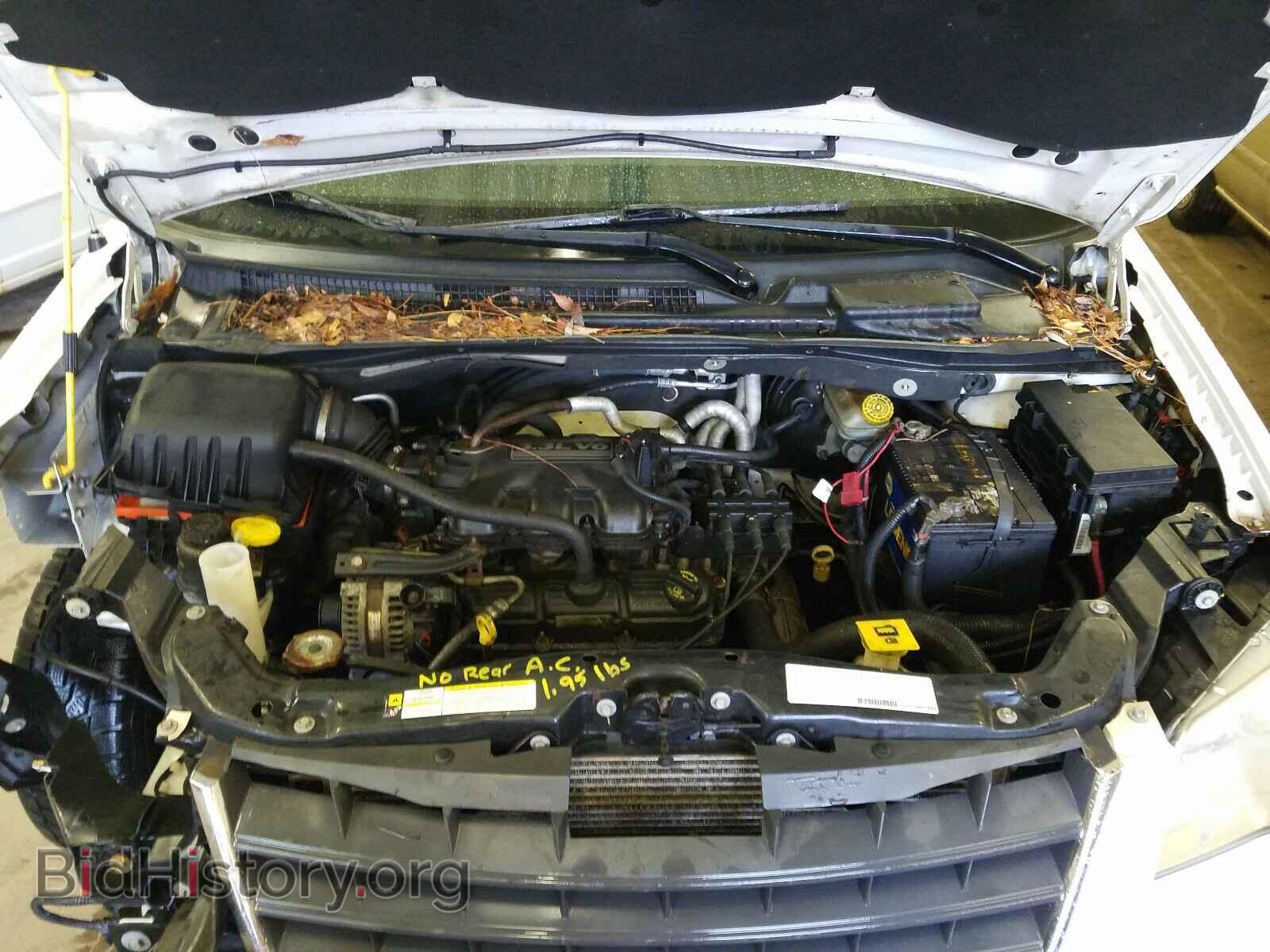 2008 CHRYSLER MINIVAN - VIN: 2A8HR44H68R656309 - Фото 7