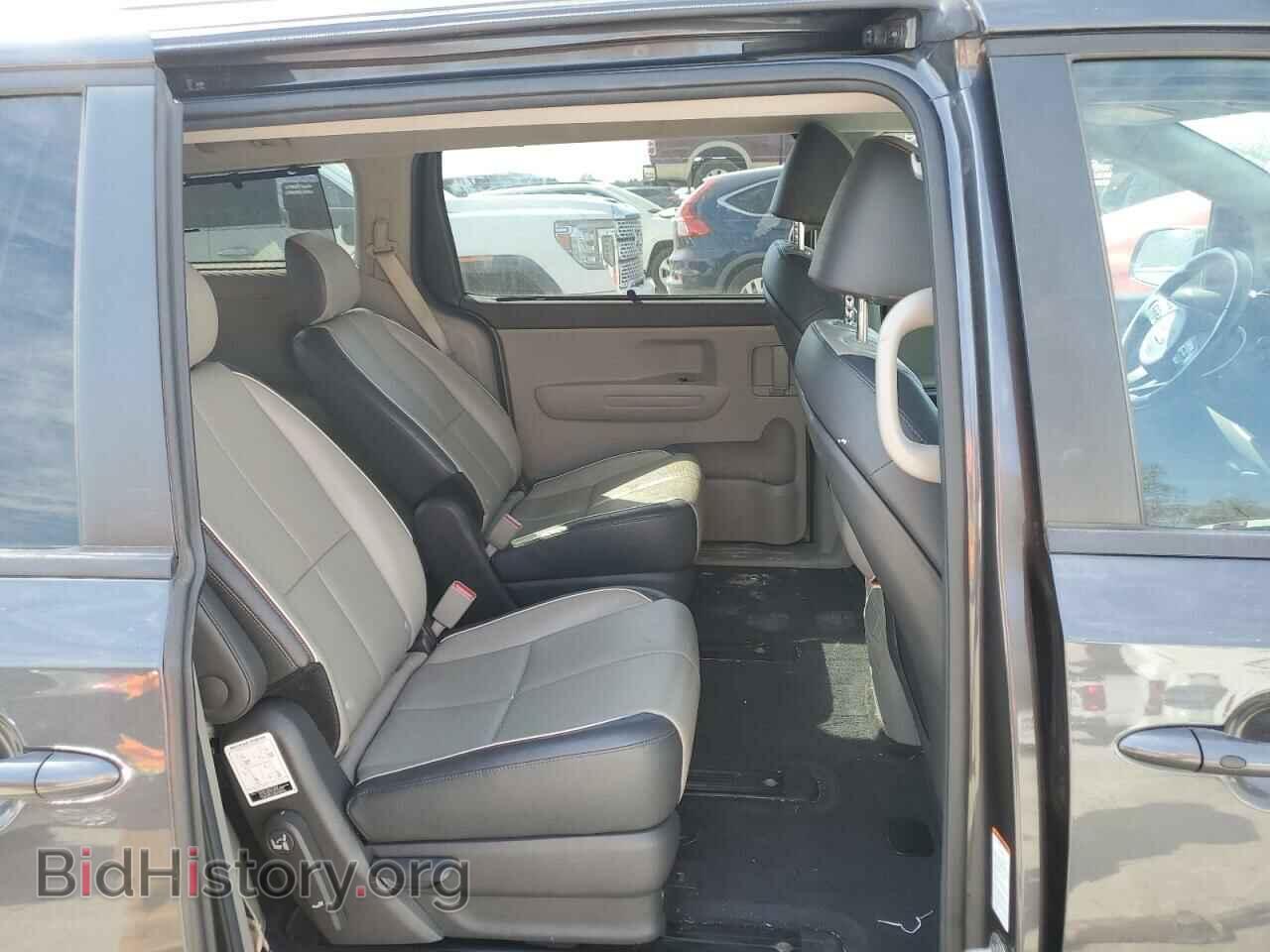 2017 KIA All Models - VIN: KNDMB5C19H6324683 - Photo 11