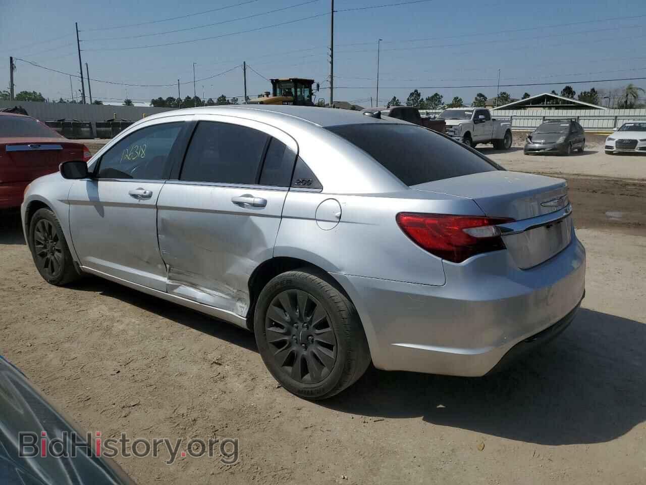 2012 CHRYSLER 200 - VIN: 1C3CCBAB0CN319698 - Photo 2