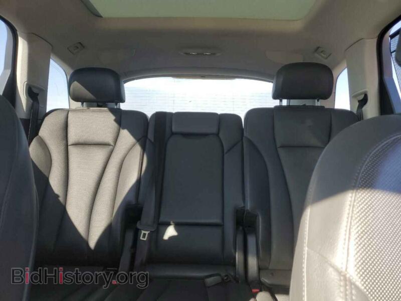 2018 Audi Q7 (VIN WA1VAAF74JD030149) — photo 10 of 14