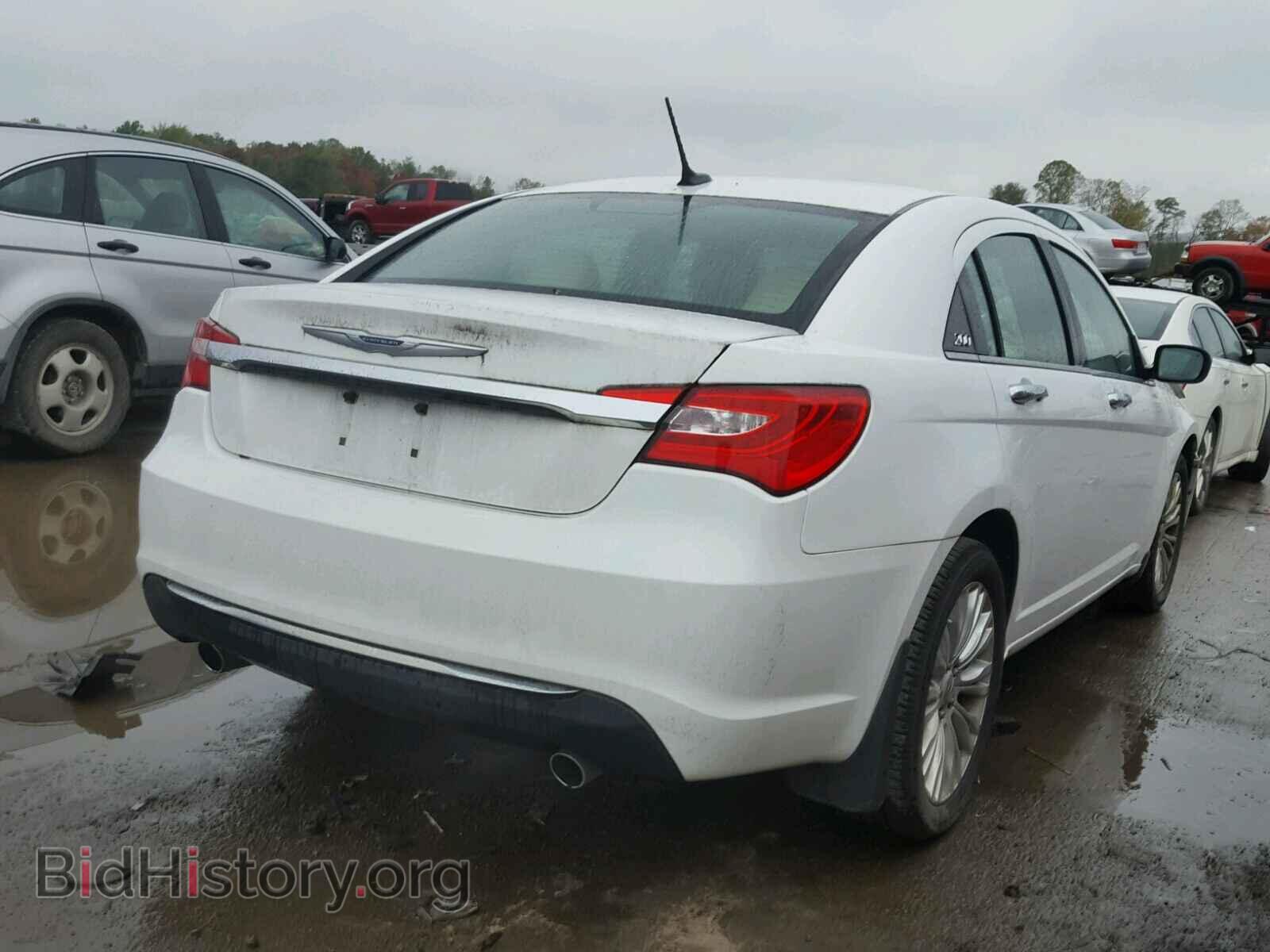 2011 CHRYSLER 200 - VIN: 1C3BC2FG4BN562316 - Фото 4