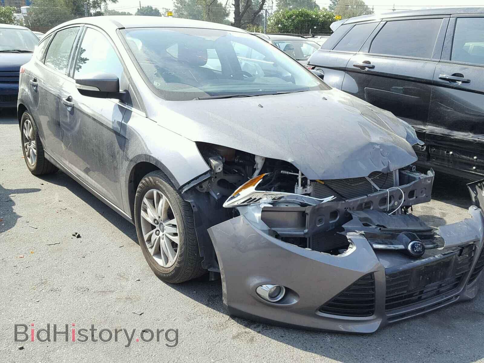 Photo 1FAHP3M23CL436104 - FORD FOCUS 2012