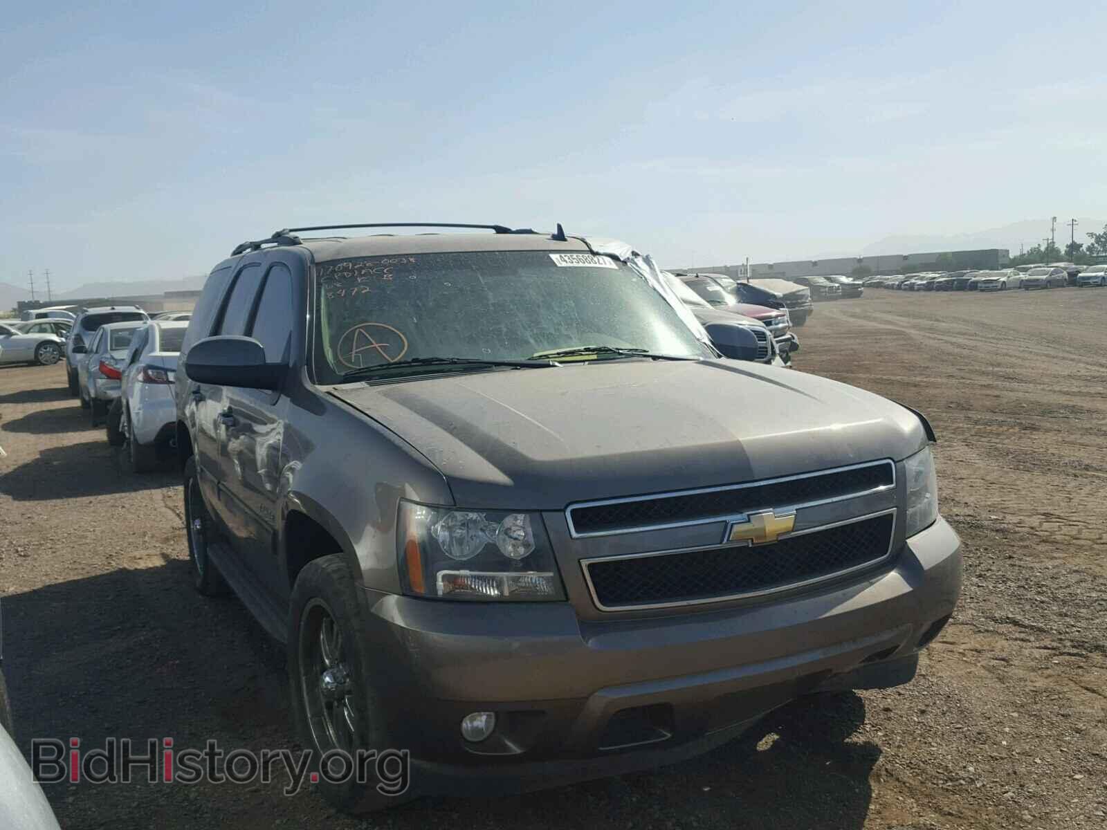 Фотография 1GNSCBE06BR358472 - CHEVROLET TAHOE 2011