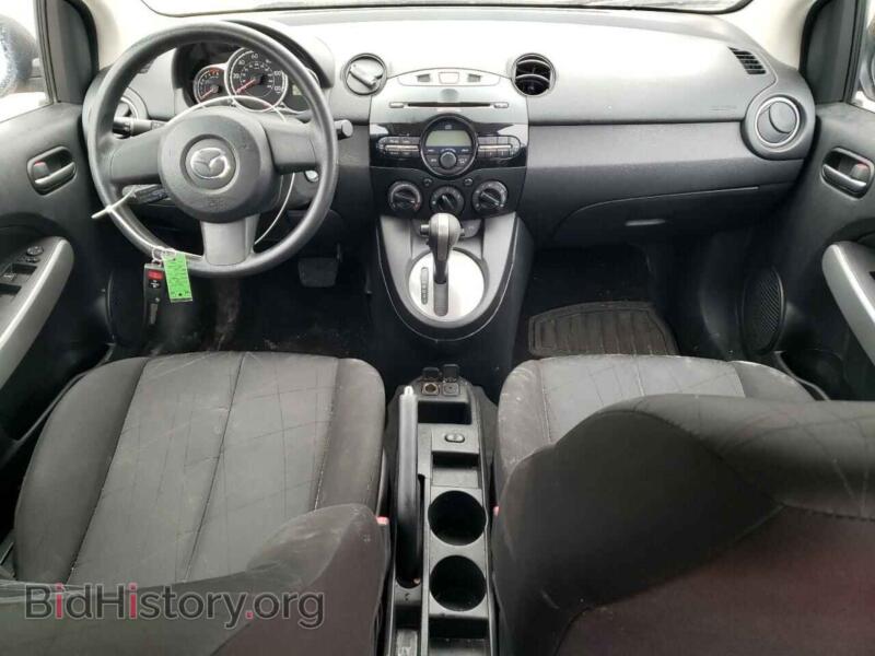 2011 Mazda 2 (VIN JM1DE1HZ8B0105822) — фото 8 из 13