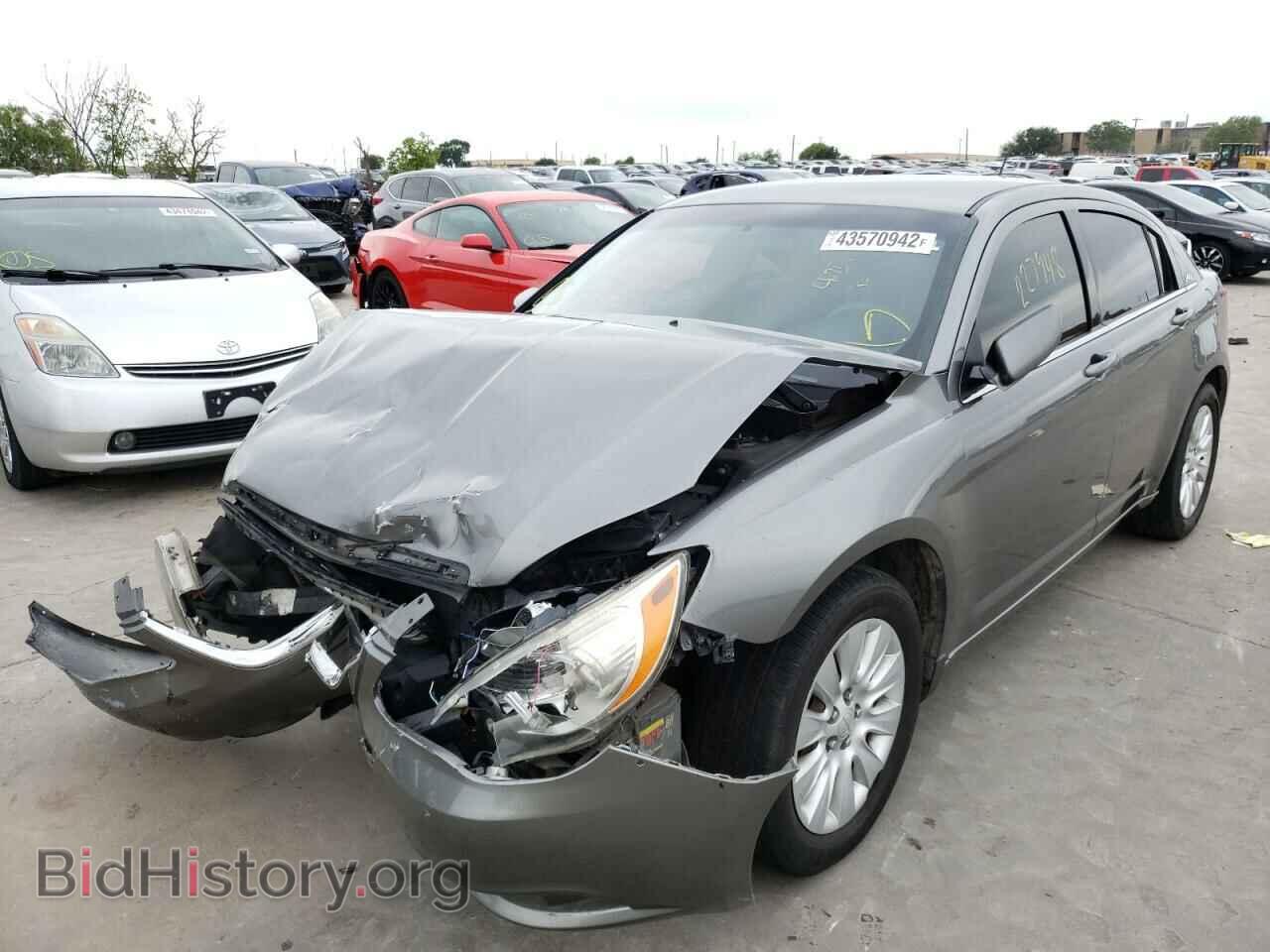 2012 CHRYSLER 200 - VIN: 1C3CCBAB1CN244610 - Фото 2