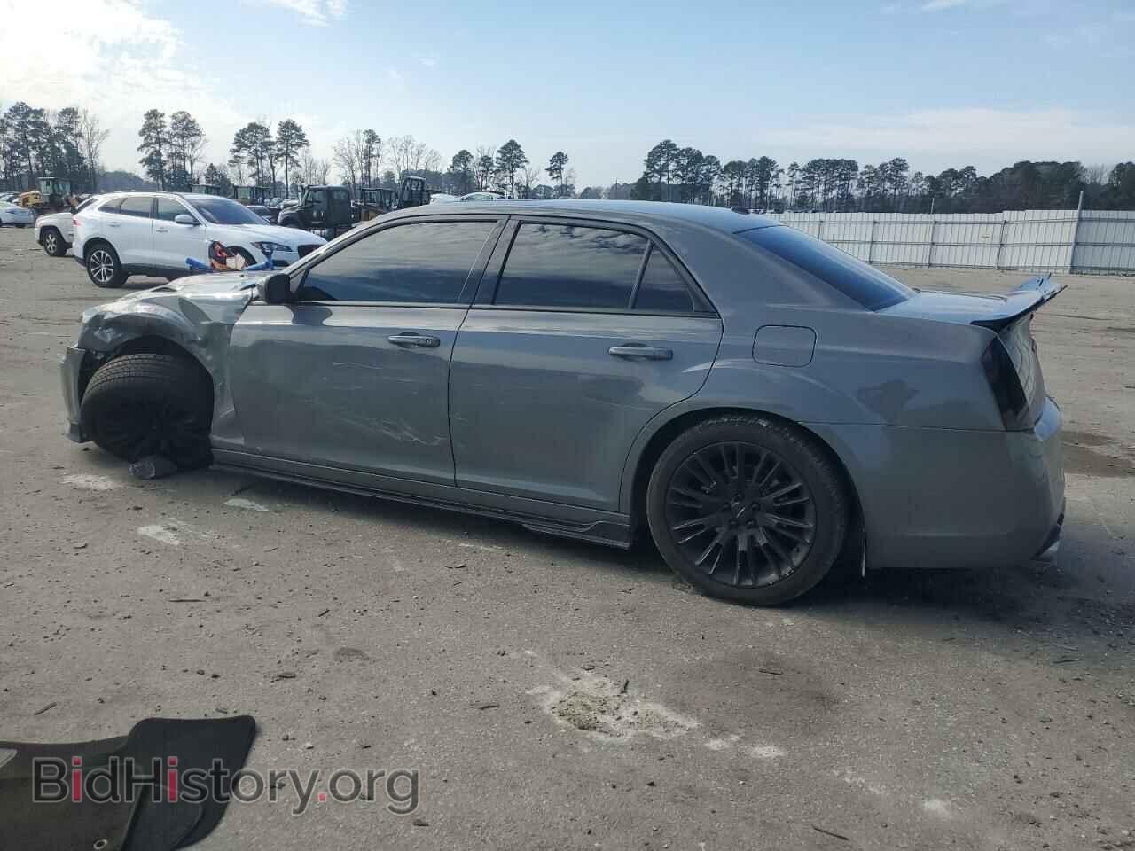 2013 CHRYSLER 300 - VIN: 2C3CCADT3DH741389 - Фото 2