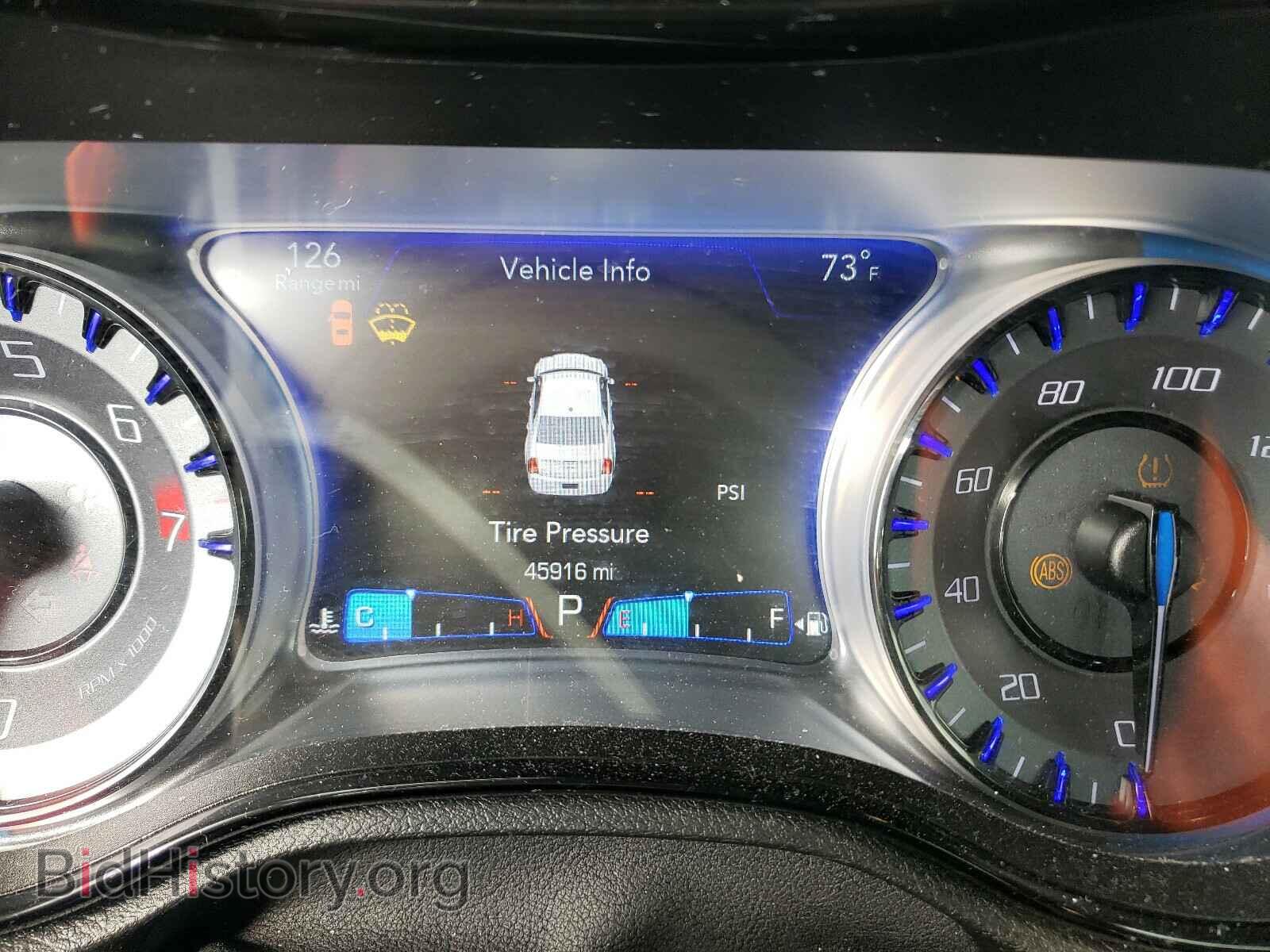 2017 CHRYSLER 300 - VIN: 2C3CCABG9HH506409 - Фото 8