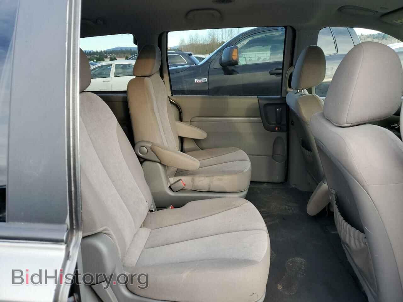 2011 KIA All Models - VIN: KNDMG4C78B6364244 - Фото 11