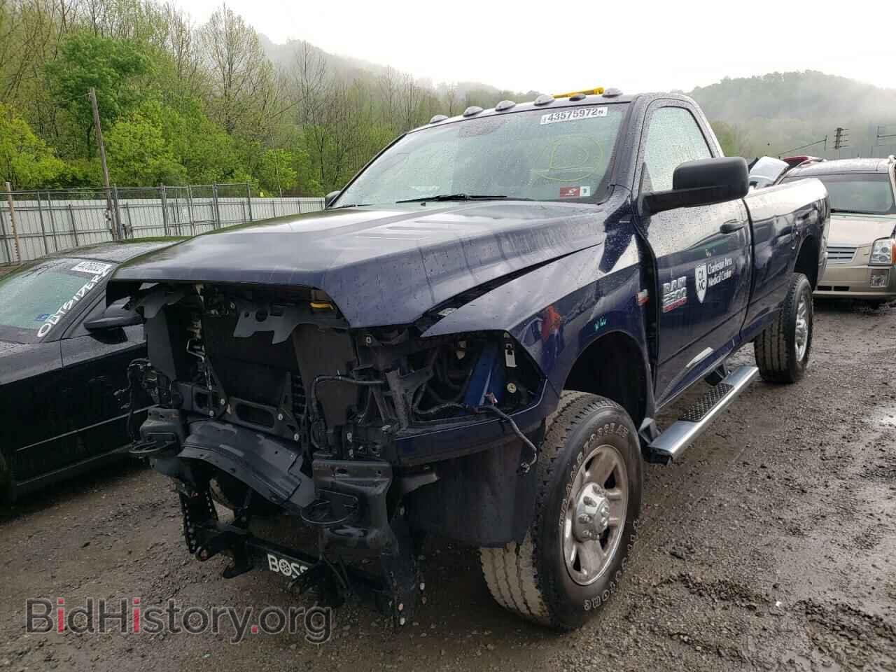 2017 RAM 2500 - VIN: 3C6MR5AJ4HG744503 - Photo 2