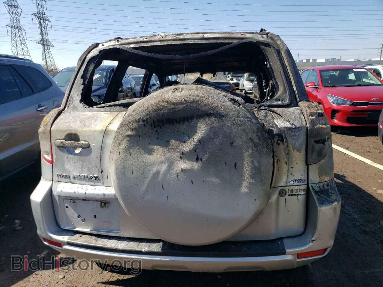 2011 TOYOTA RAV4 - VIN: 2T3BF4DV0BW124000 - Фото 6
