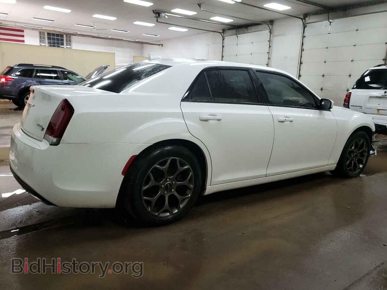 2017 CHRYSLER 300 - VIN: 2C3CCAGG0HH542479 - Фото 3