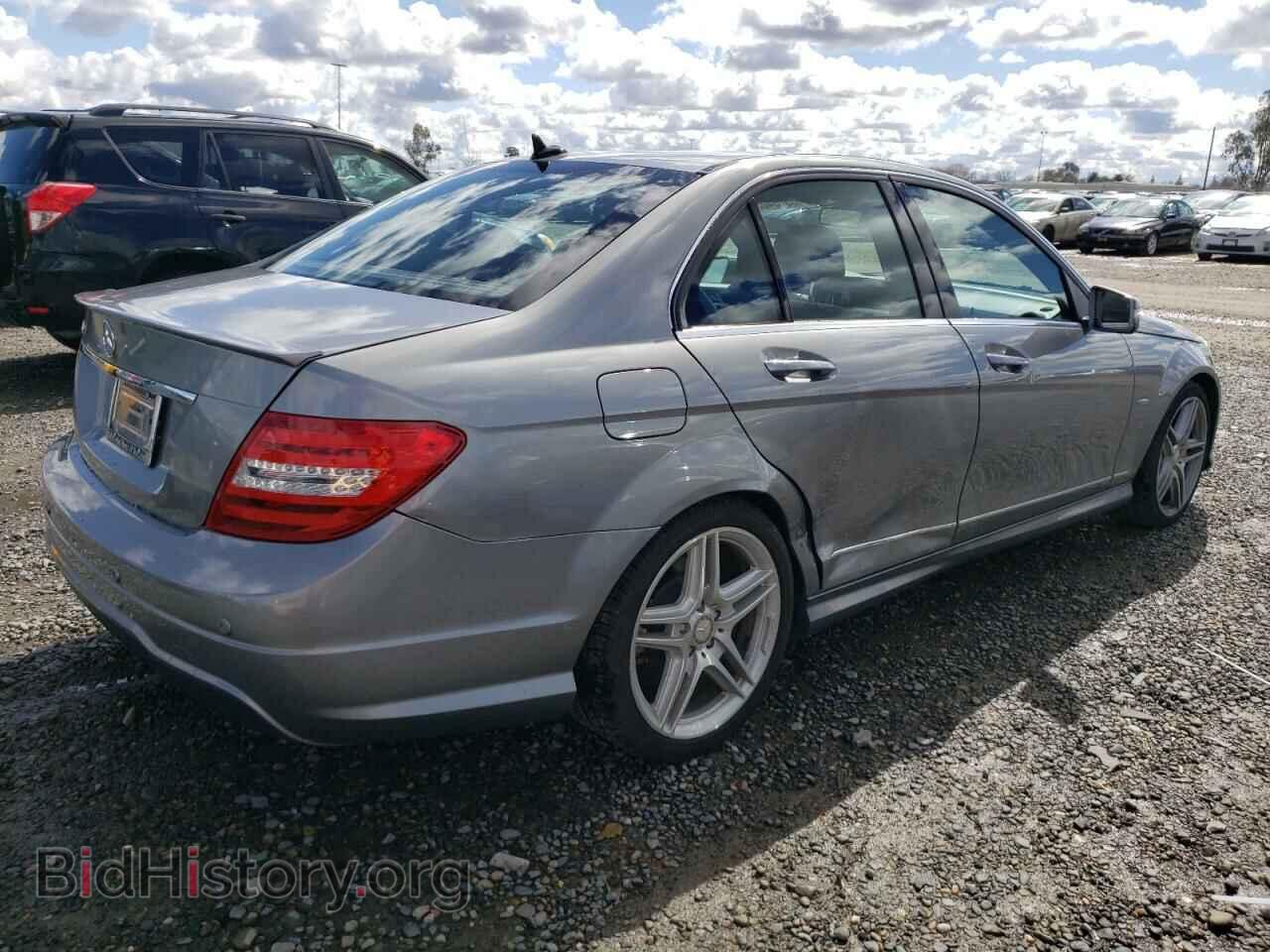 2012 MERCEDES-BENZ C-CLASS - VIN: WDDGF4HB1CR195428 - Фото 3