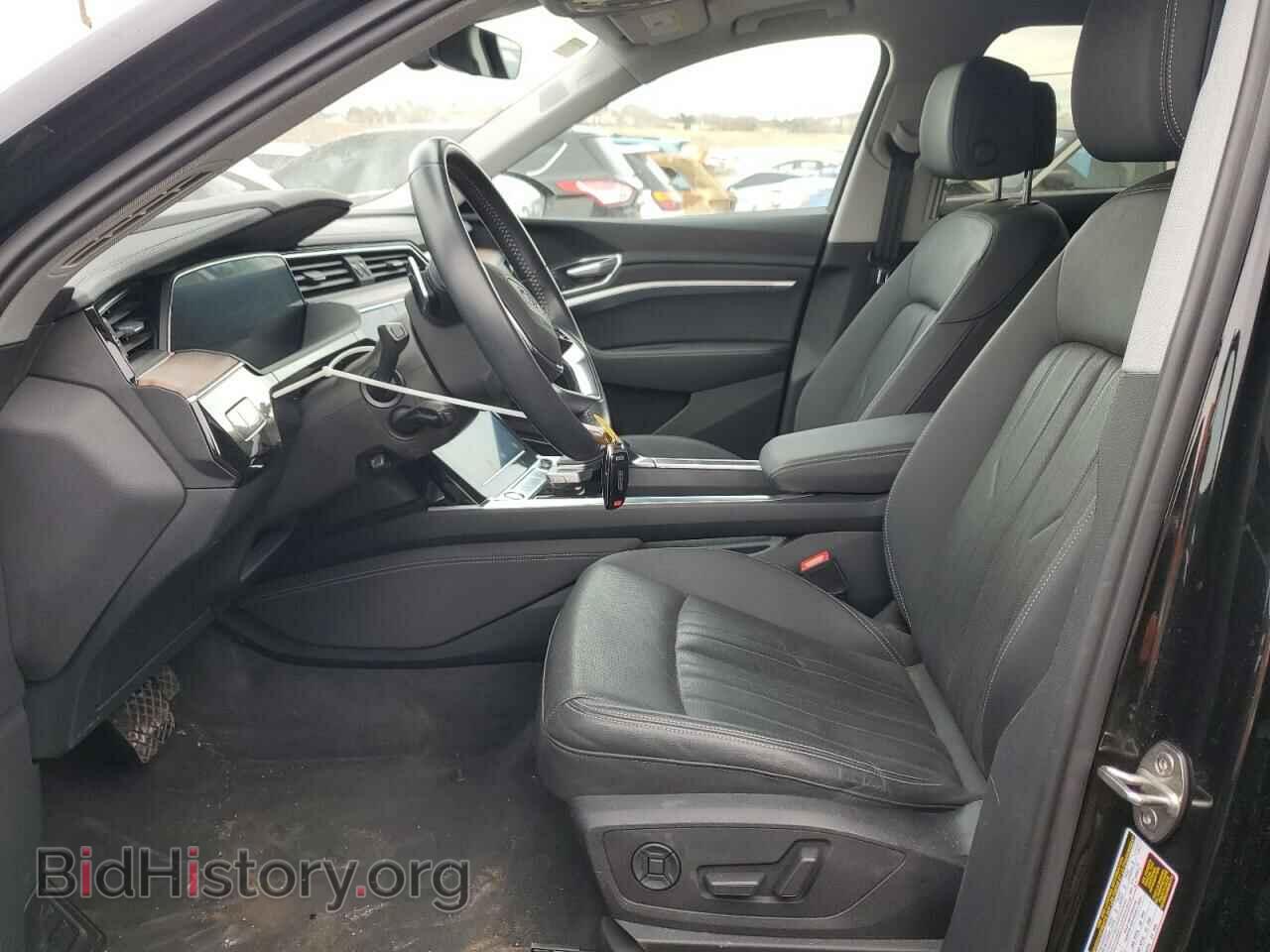 2019 AUDI E-TRON - VIN: WA1LAAGE0KB021160 - Фото 7
