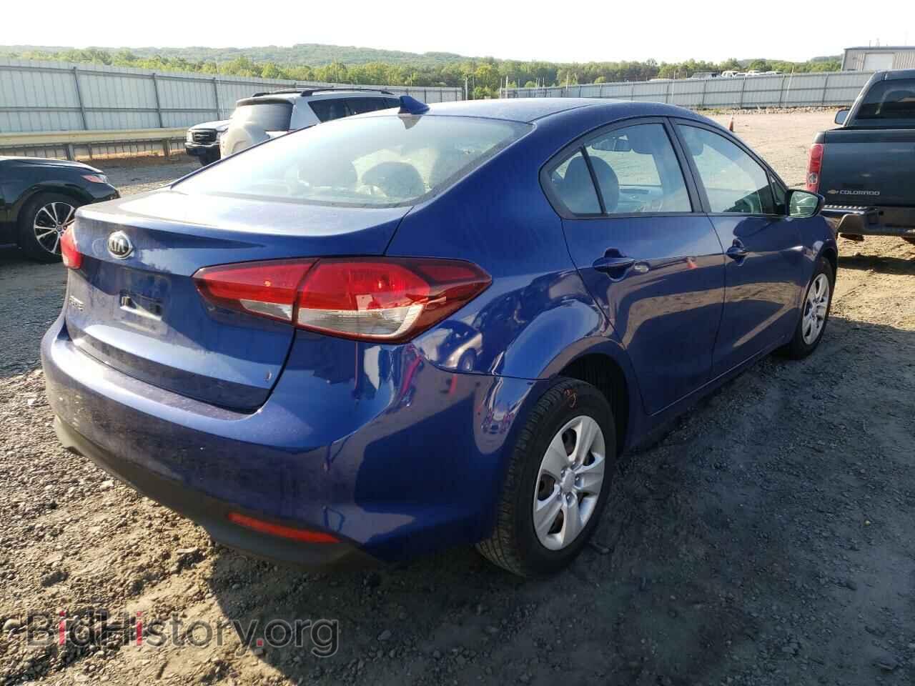 2017 KIA FORTE - VIN: 3KPFK4A75HE057319 - Фото 4