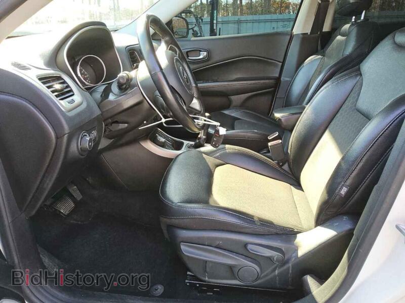 2019 Jeep COMPASS (VIN 3C4NJDBB5KT748533) — фото 7 из 14