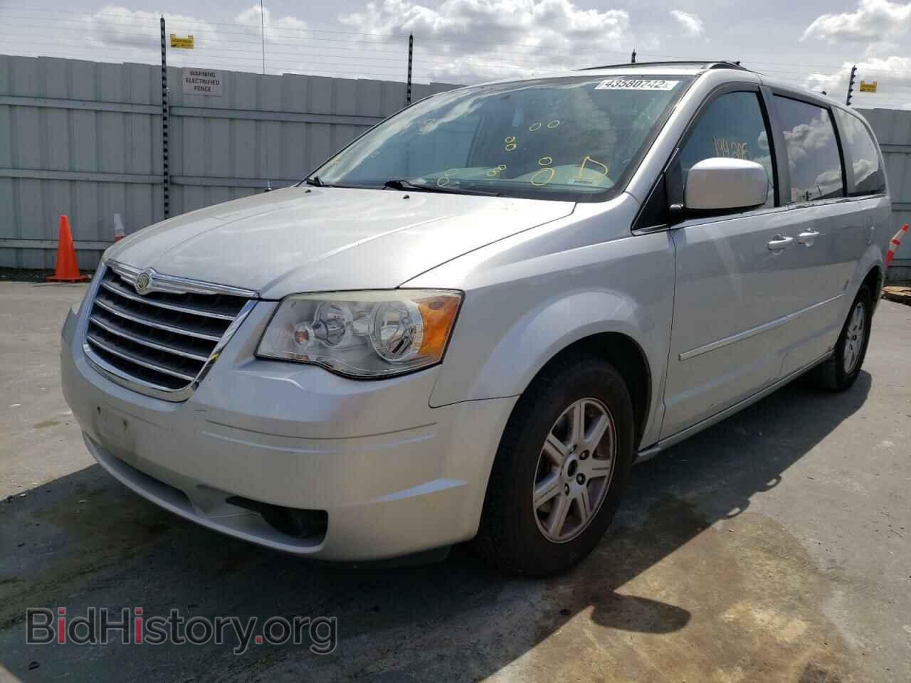 2010 CHRYSLER MINIVAN - VIN: 2A4RR5D17AR141226 - Photo 2