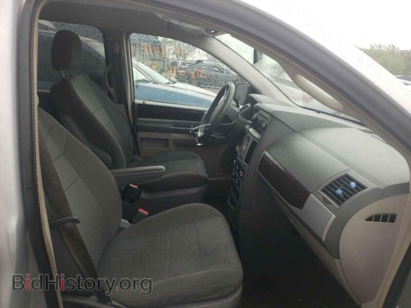 2010 Chrysler MINIVAN (VIN 2A4RR5D14AR176144) — photo 5 of 10