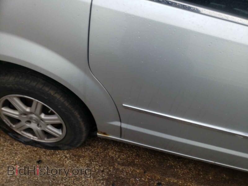 2010 Chrysler MINIVAN (VIN 2A4RR5D14AR176144) — photo 9 of 10