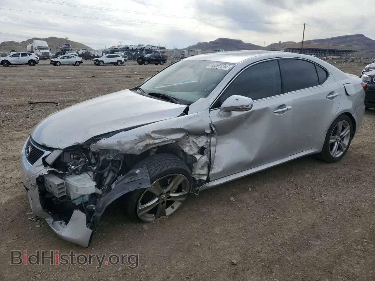 Photo JTHBF5C26B5129107 - LEXUS IS 2011