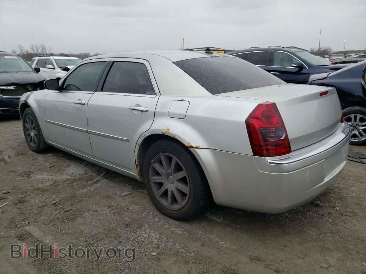 2009 CHRYSLER 300 - VIN: 2C3KA33V99H640008 - Фото 2