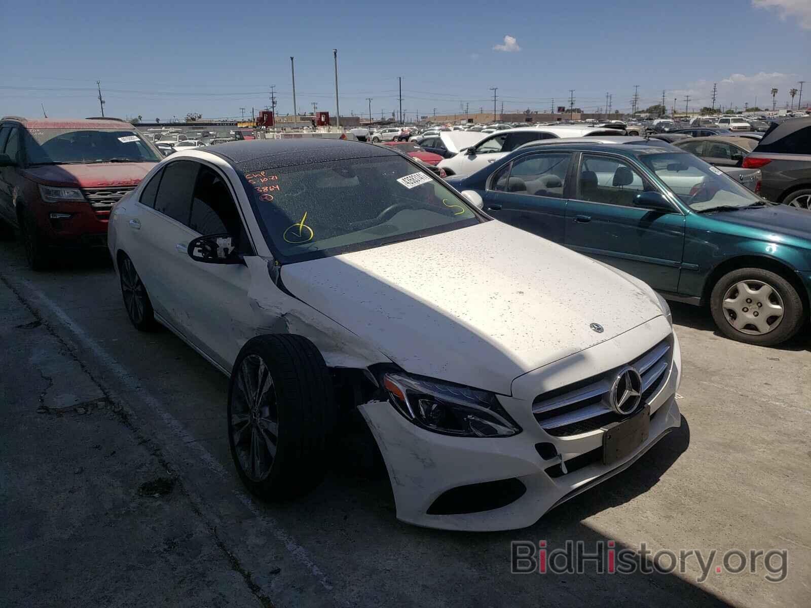 Photo 55SWF4JBXHU233864 - MERCEDES-BENZ C CLASS 2017