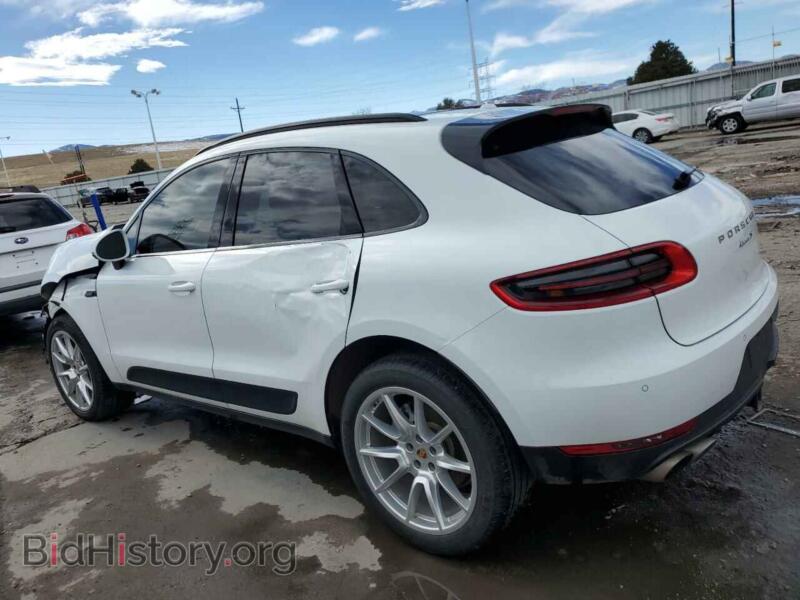 2017 Porsche MACAN (VIN WP1AB2A56HLB10130) — photo 2 of 13