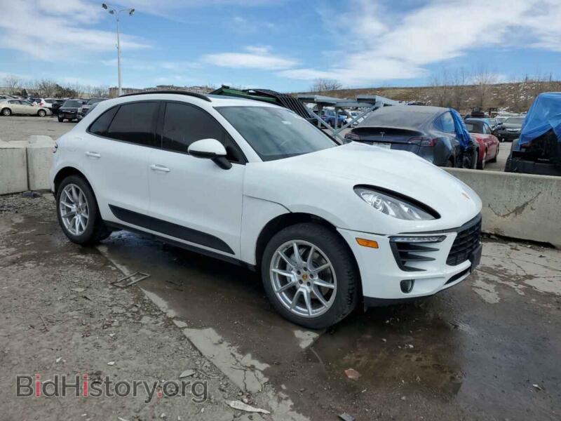 2017 Porsche MACAN (VIN WP1AB2A56HLB10130) — photo 4 of 13