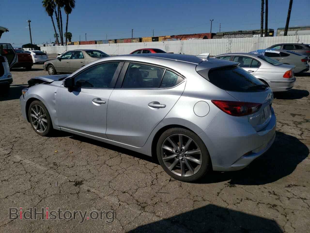 2018 MAZDA 3 - VIN: 3MZBN1M31JM202216 - Фото 2
