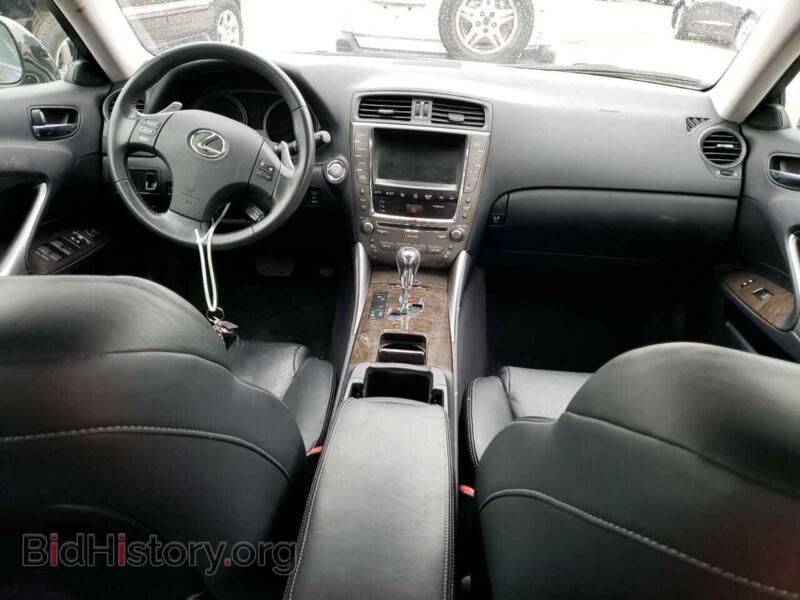 2010 Lexus IS (VIN JTHBF5C20A5128890) — фото 8 из 13