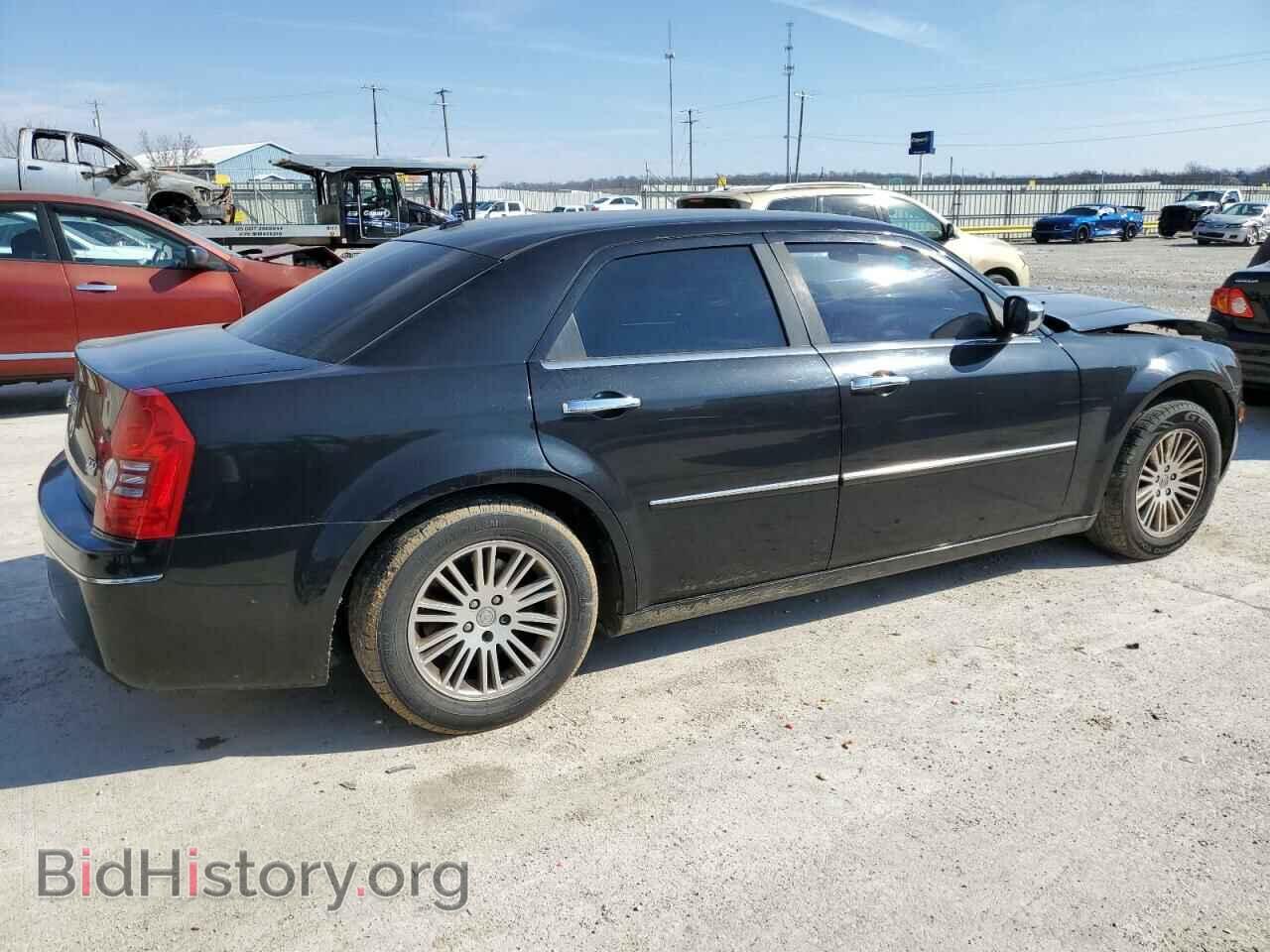 2010 CHRYSLER 300 - VIN: 2C3CA5CV3AH201312 - Фото 3