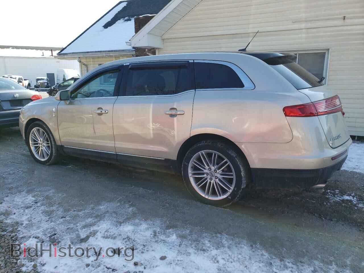 2017 LINCOLN MKT - VIN: 2LMHJ5AT4HBL00222 - Фото 2