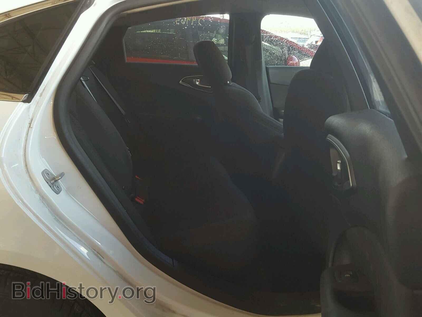 2015 CHRYSLER 200 - VIN: 1C3CCCAB7FN534070 - Фото 6