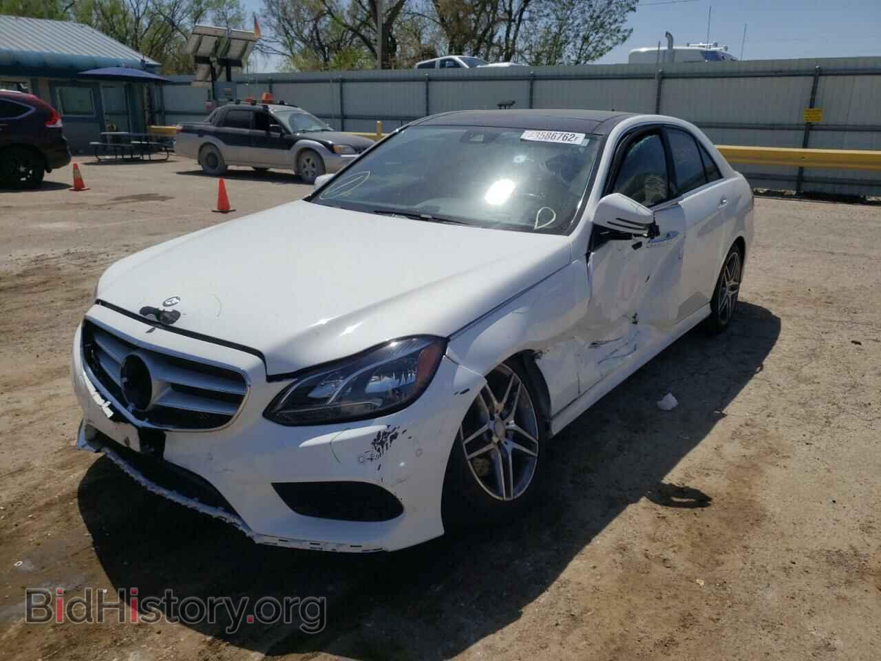 2016 MERCEDES-BENZ E-CLASS - VIN: WDDHF5KB4GB299946 - Фото 2