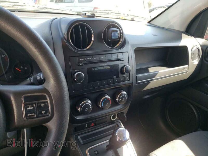 2011 Jeep COMPASS (VIN 1J4NT1FA7BD248688) — фото 9 из 10