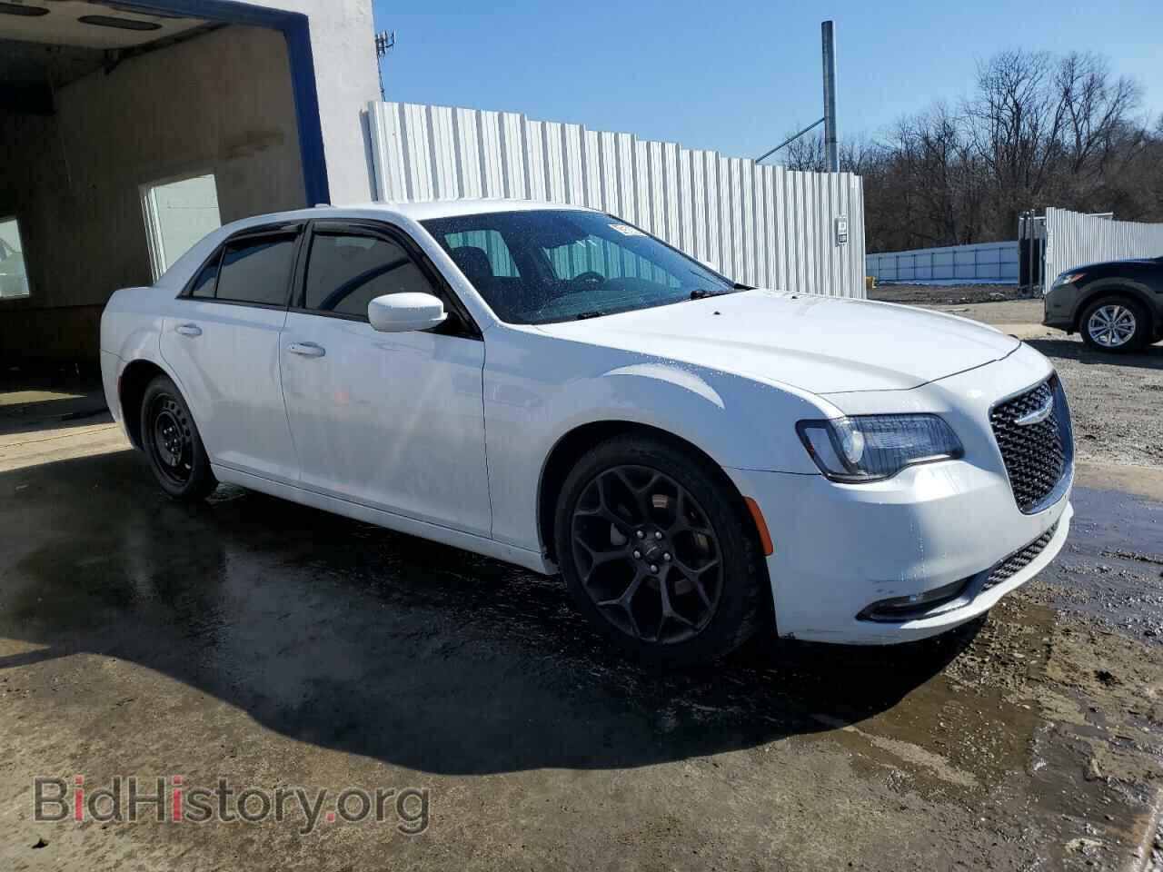 2019 CHRYSLER 300 - VIN: 2C3CCABG5KH654077 - Фото 4