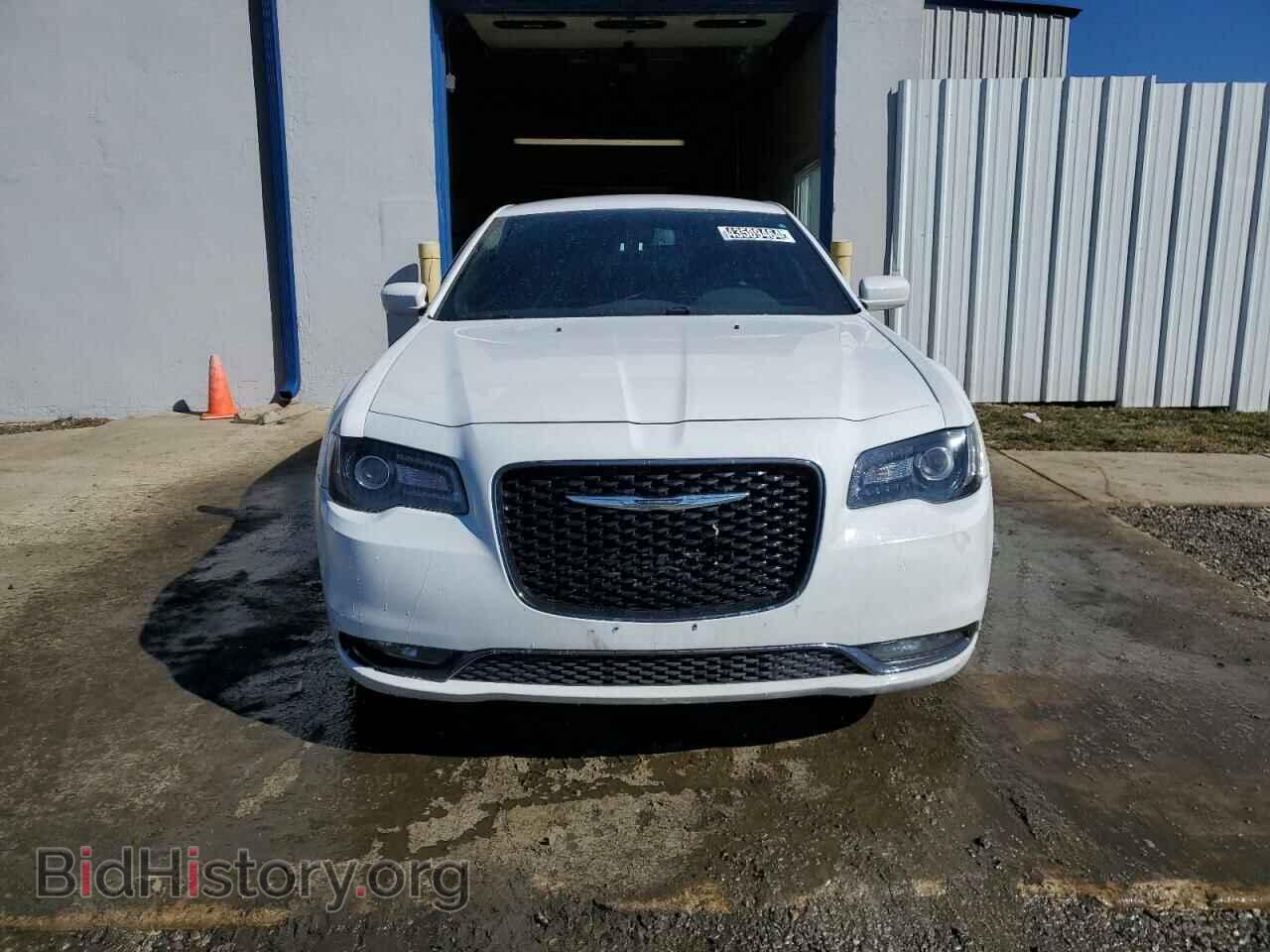 2019 CHRYSLER 300 - VIN: 2C3CCABG5KH654077 - Фото 5