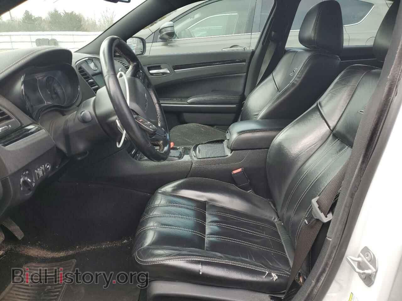 2019 CHRYSLER 300 - VIN: 2C3CCABG5KH654077 - Фото 7