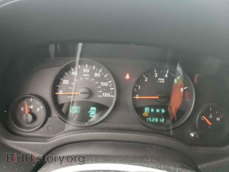 2011 Jeep COMPASS (VIN 1J4NF1FB8BD180482) — photo 9 of 12