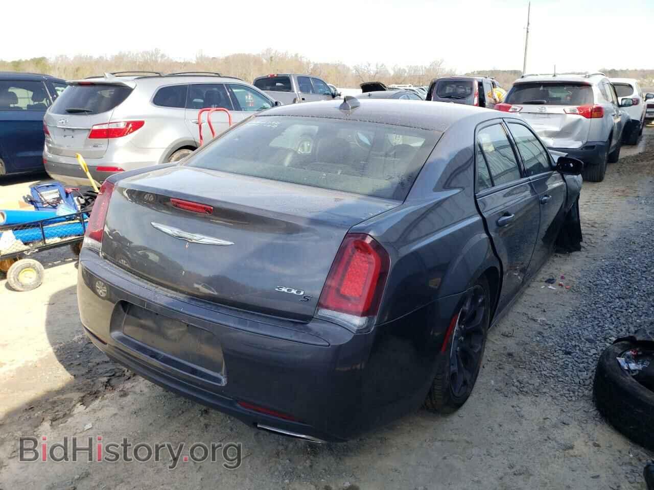 2019 CHRYSLER 300 - VIN: 2C3CCABG0KH618166 - Фото 3