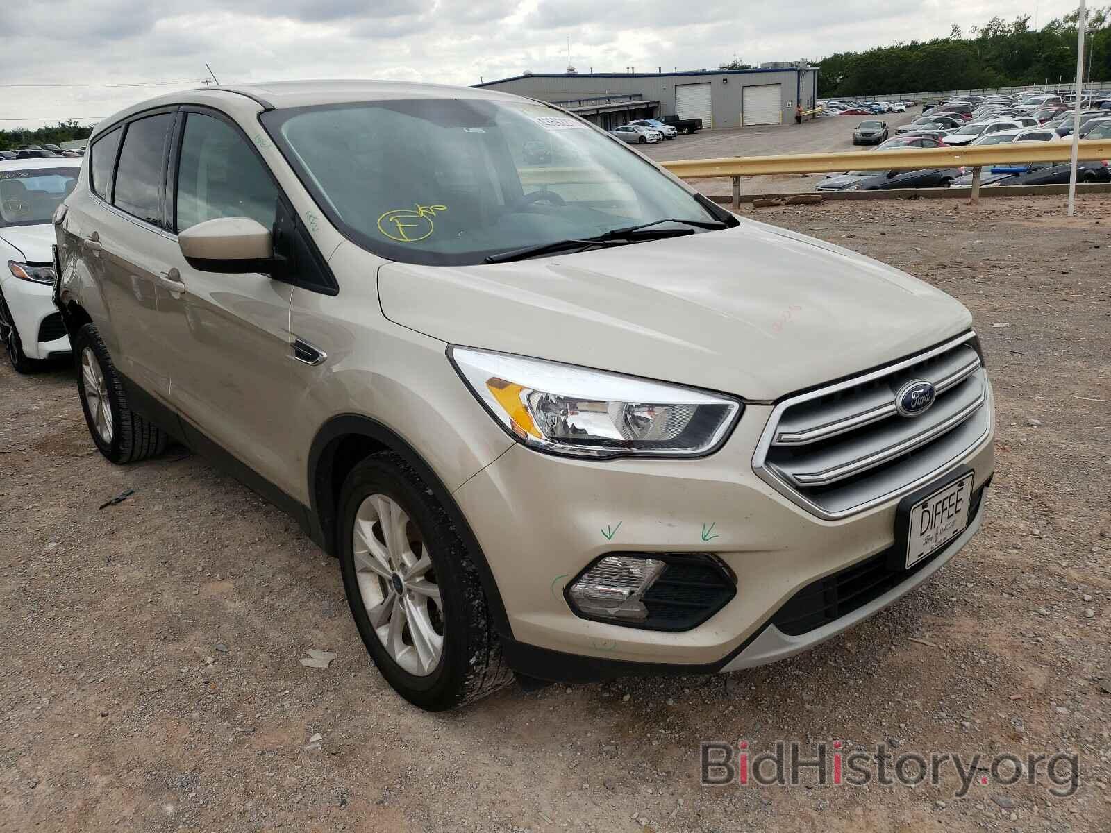 Фотография 1FMCU0GD3HUA40907 - FORD ESCAPE 2017