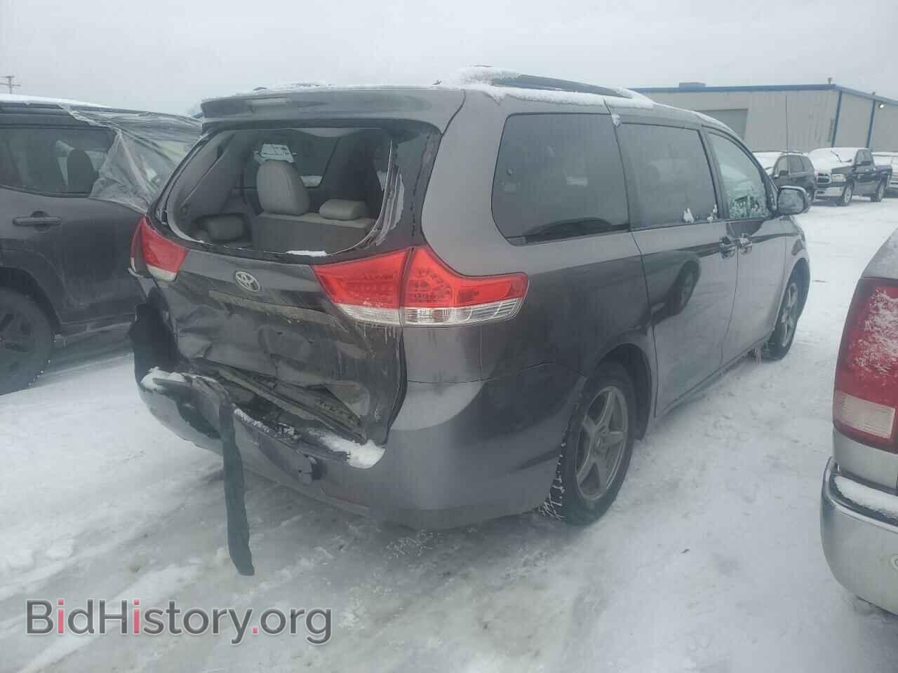 2014 TOYOTA All Models - VIN: 5TDYK3DC8ES464418 - Фото 3