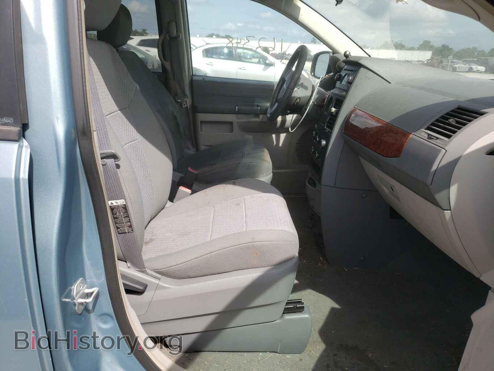 2011 CHRYSLER MINIVAN - VIN: 2A8HR44H58R114523 - Фото 5