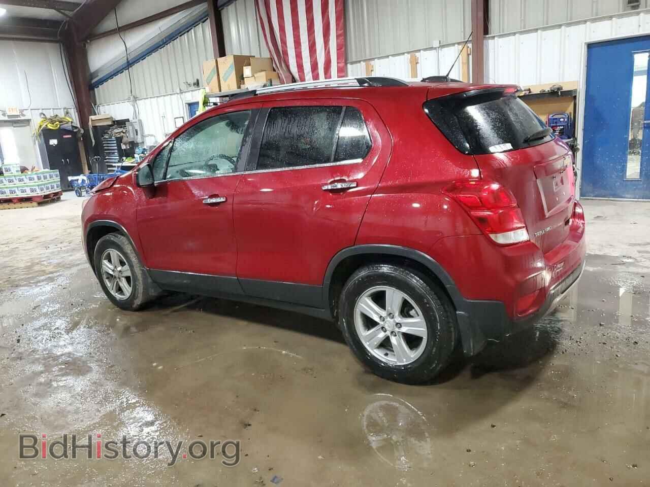 2018 CHEVROLET TRAX - VIN: 3GNCJPSB6JL236049 - Фото 2